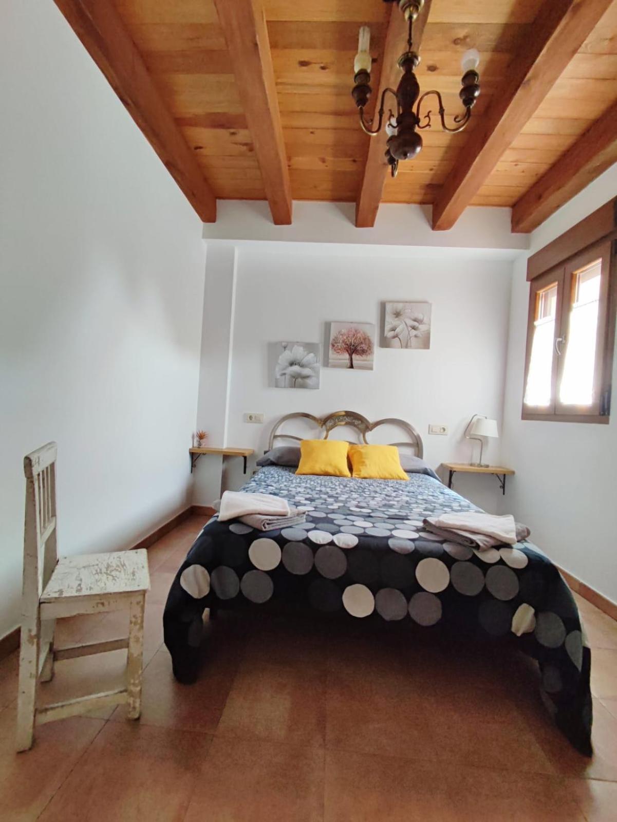 Alojamiento Turistico Los Laureles Segovia Bagian luar foto