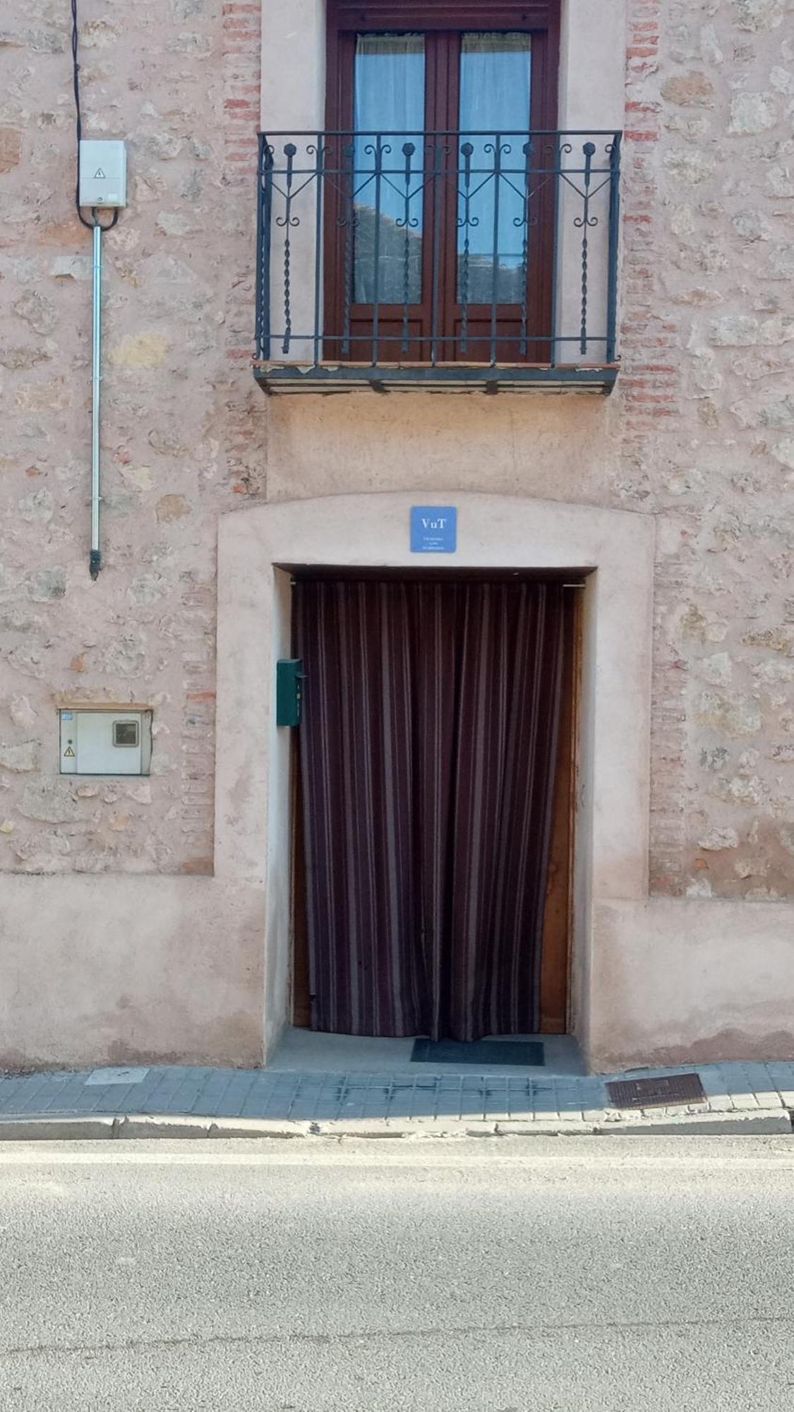 Alojamiento Turistico Los Laureles Segovia Bagian luar foto